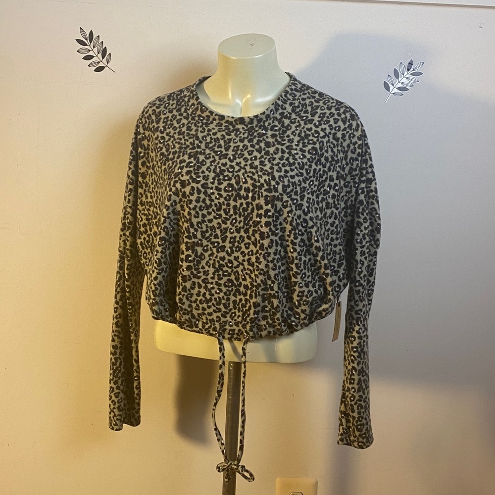 Animal print fuzzy crop top size M